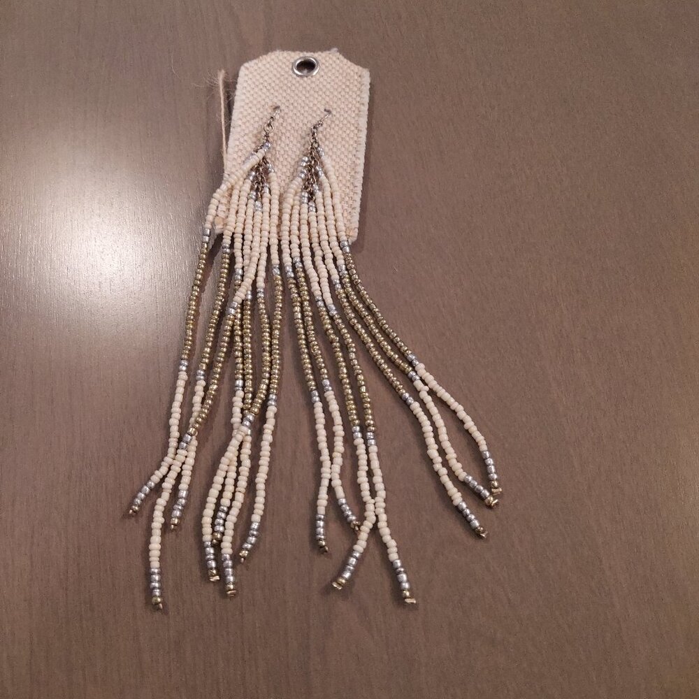 NWOT  cream & gold colored  earrings